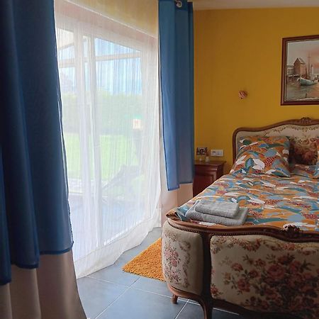 Отель Chez Vladimir Criquebeuf-en-Caux Экстерьер фото